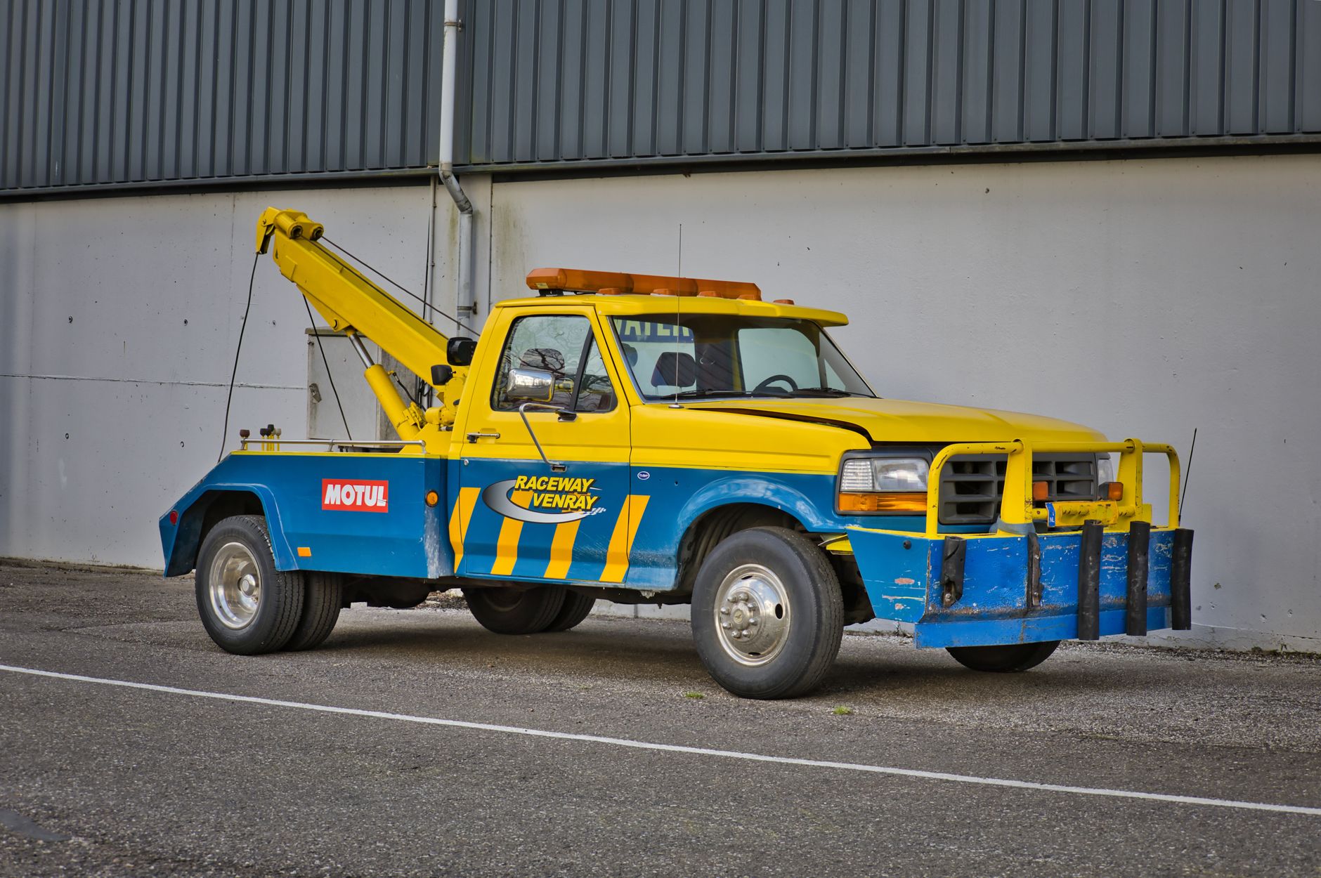 Remorquage voiture équipe à Fougères